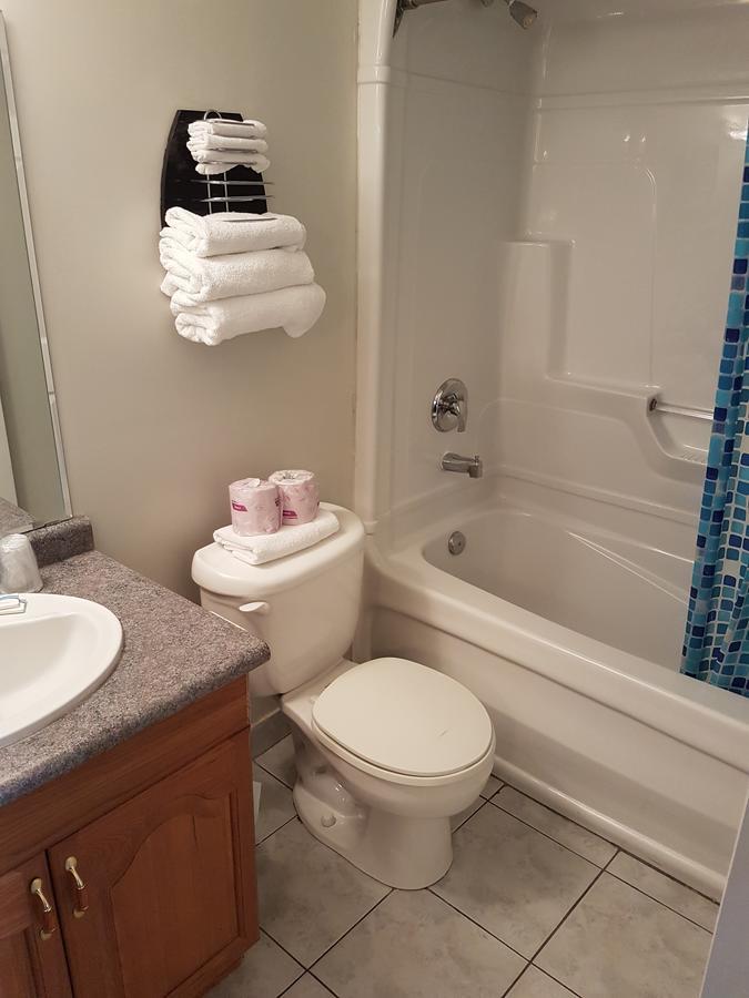 Lakeview Resort Motel Wasaga Beach Bagian luar foto
